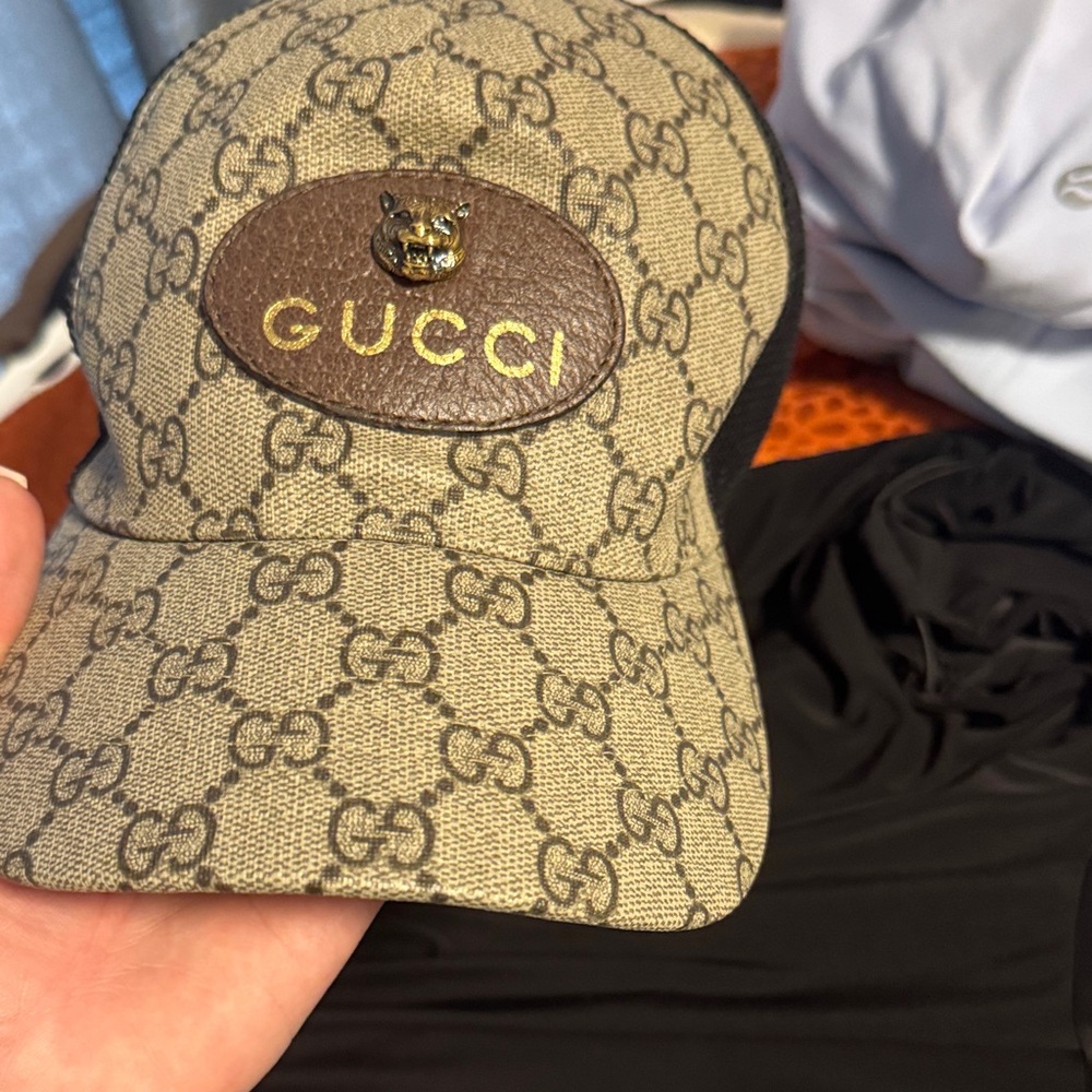 Authentic limited addition- Gucci x Supreme- Beige and Brown